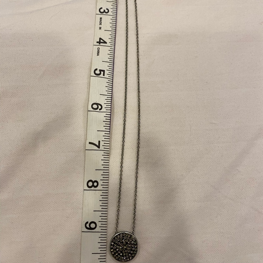 Elegant Silver Pendant Necklace